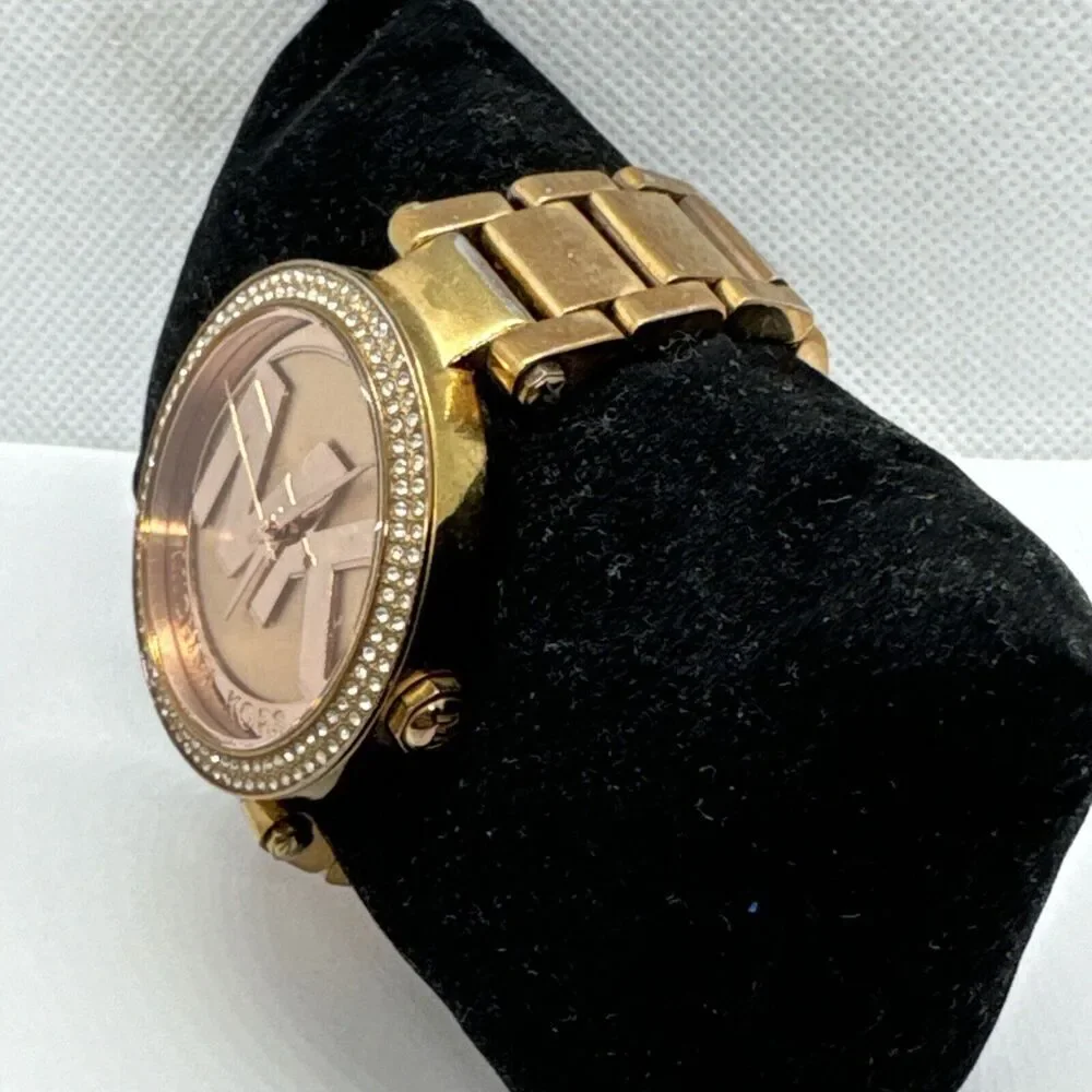 Michael Kors Parker MK5865 Women Rose Gold Analog Dial Quartz Wrist Watch JNA407